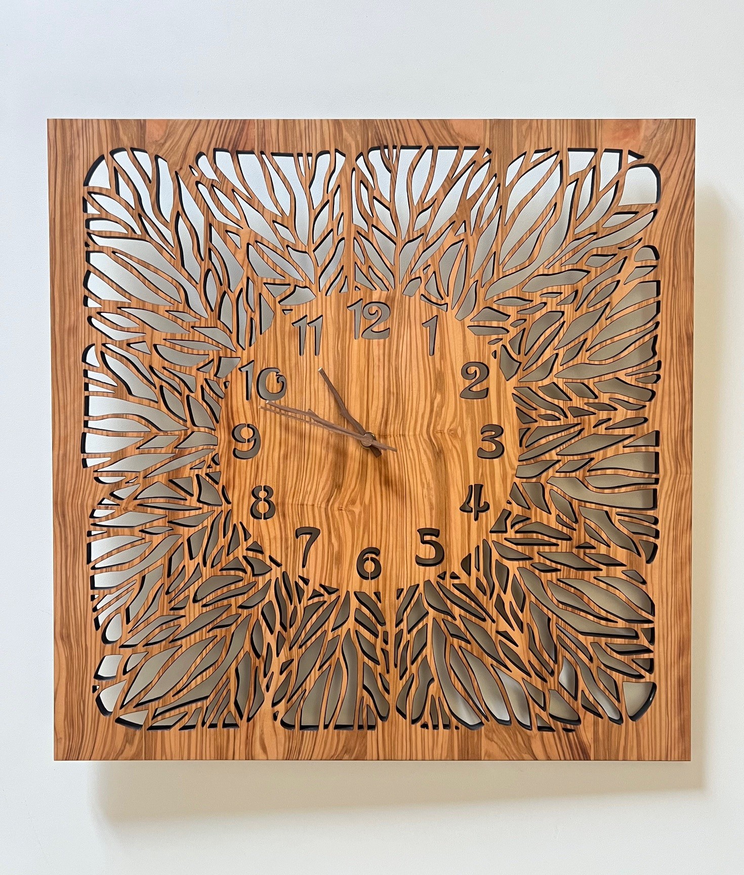 Orologio Fogliame Ulivo Pregiato Venato